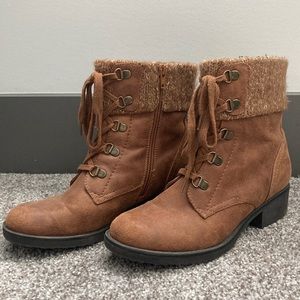 Baretraps Boots with zipper